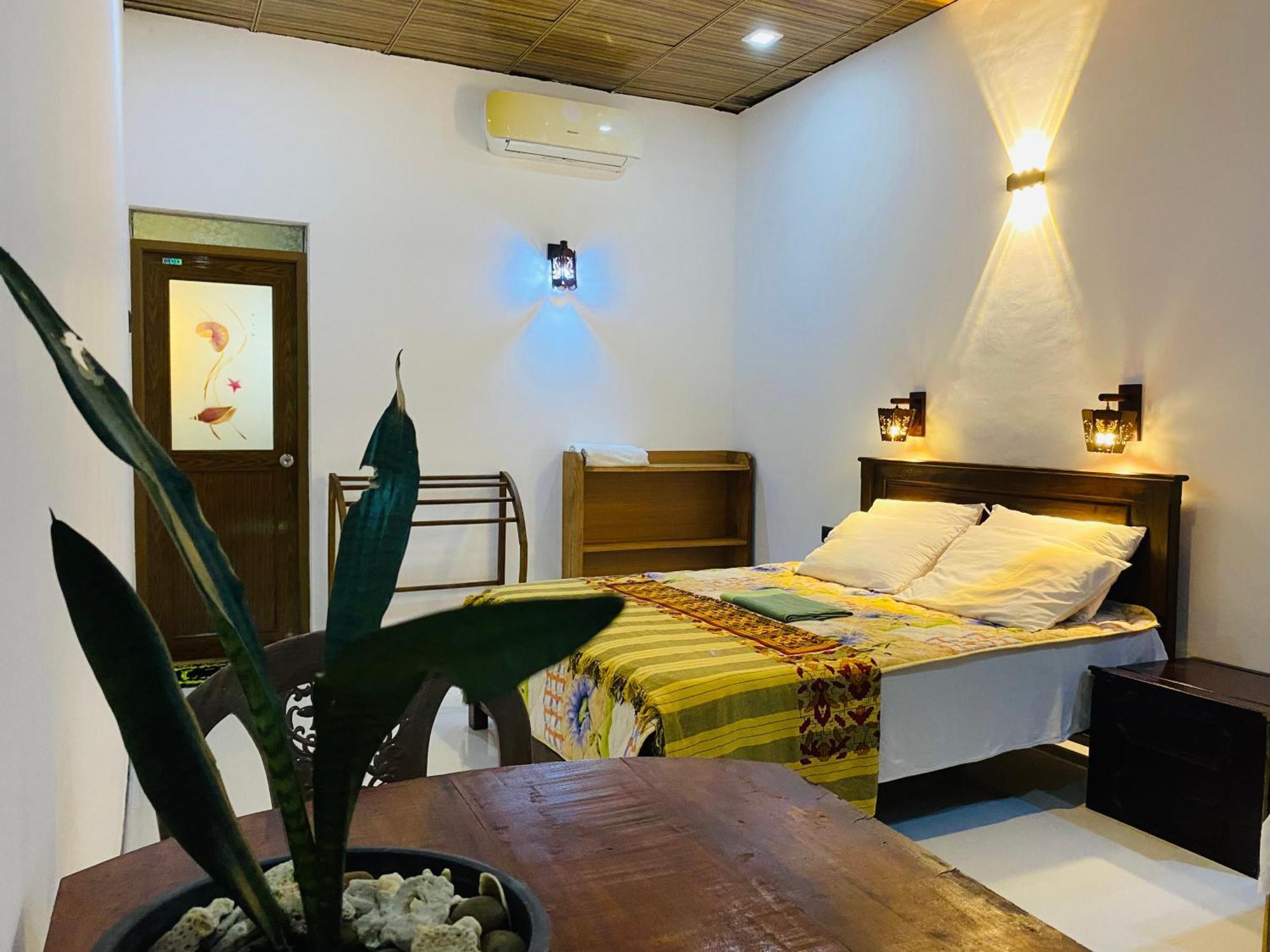 Rathnapriya Oasis Ampara Exterior foto